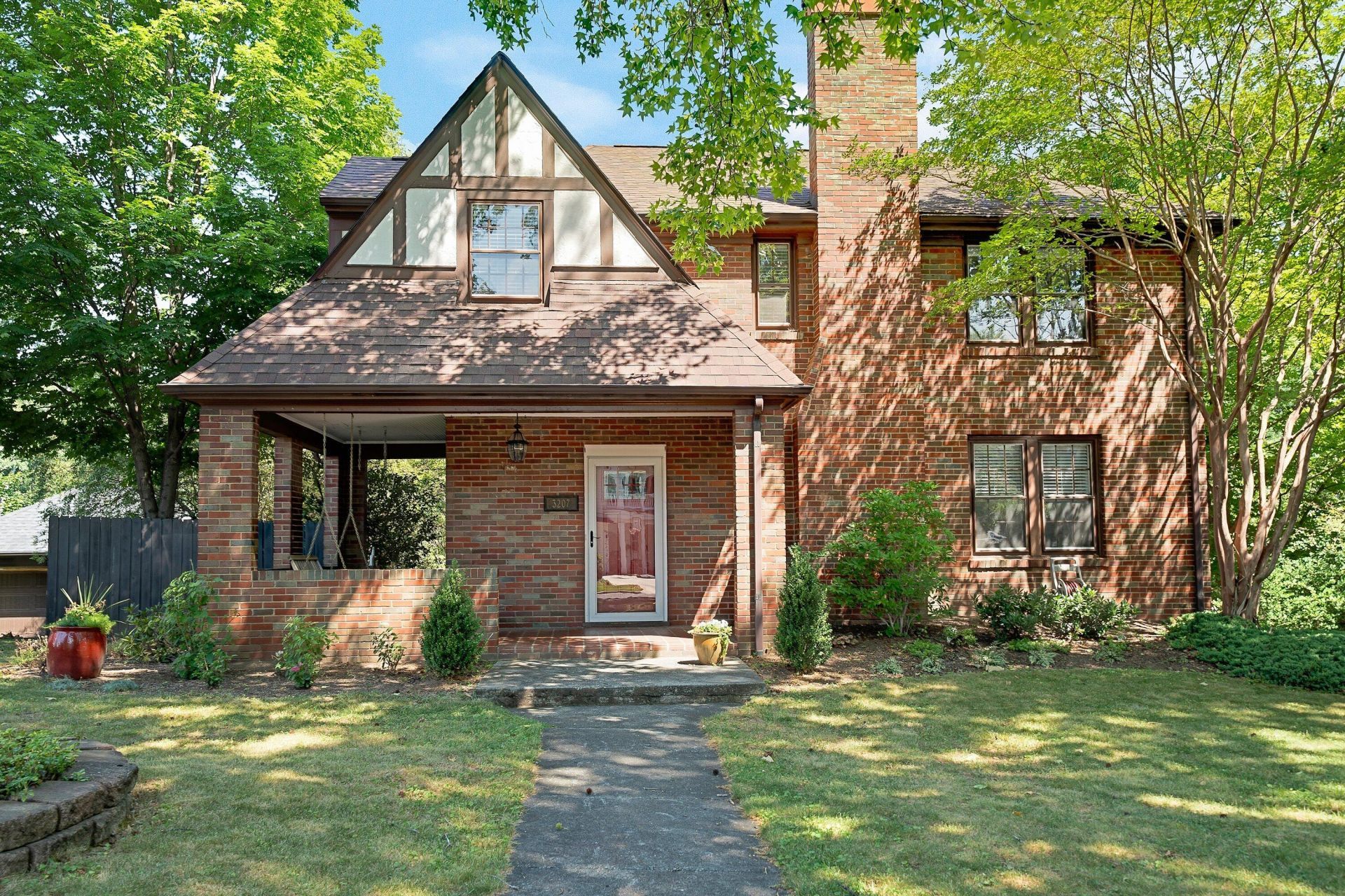 3207 White Oak Rd Sw, Roanoke, VA 24014 Main Photo