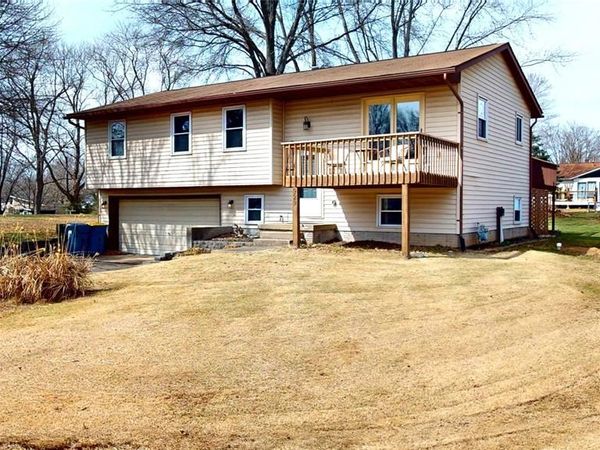 929 Holiday Point Parkway , Edwardsville, IL 62025