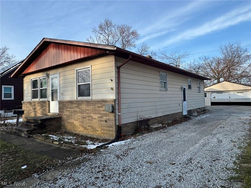 581 E 332nd Street, Eastlake, OH 44095 Photo 15