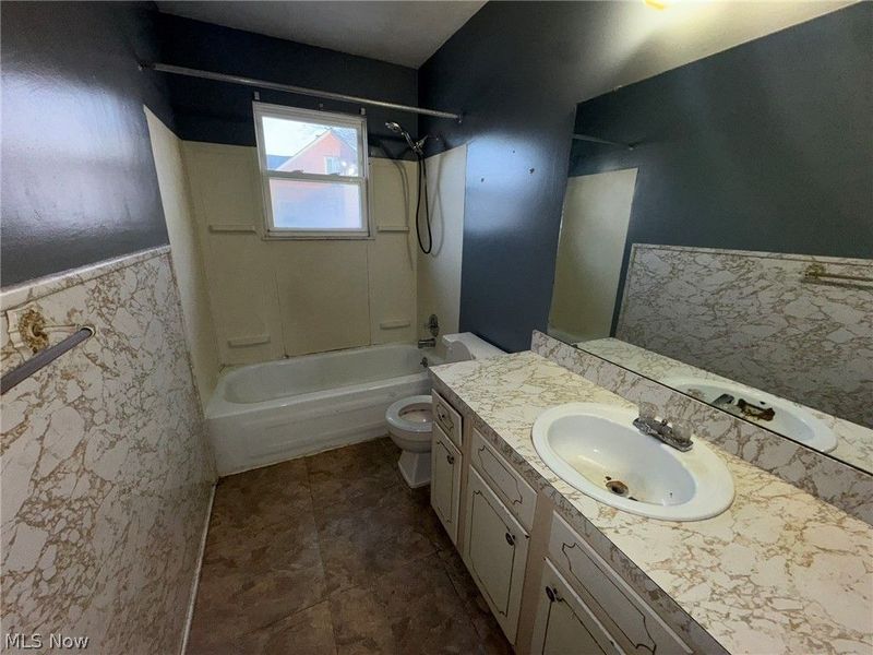 581 E 332nd Street, Eastlake, OH 44095 Photo 7