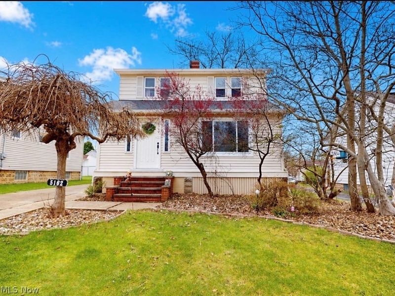 5162 Oakmont Drive, Lyndhurst, OH 44124 Photo 1