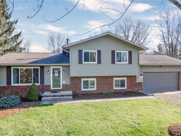 5225 Waterloo Road , Atwater, OH 44201