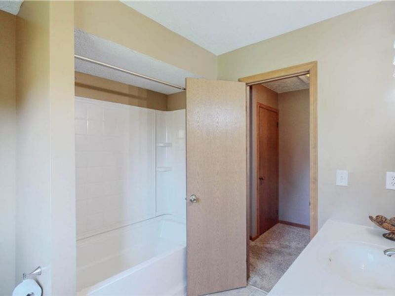 5225 Waterloo Road, Atwater, OH 44201 Photo 27