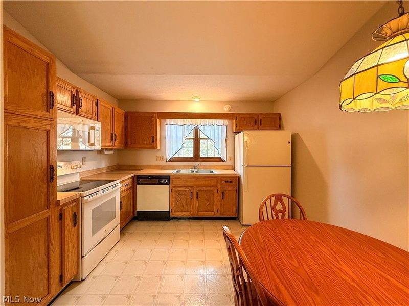 92 Sturbridge Drive, Medina, OH 44256 Photo 12