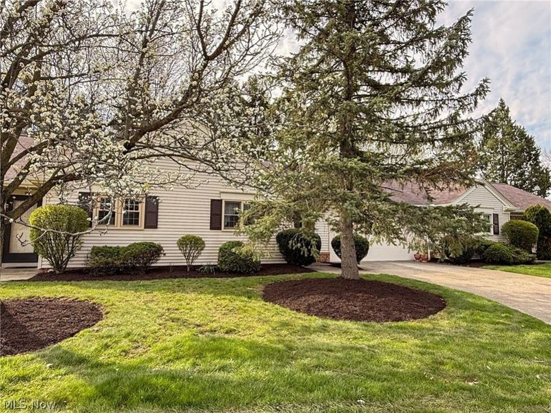 92 Sturbridge Drive, Medina, OH 44256 Photo 2