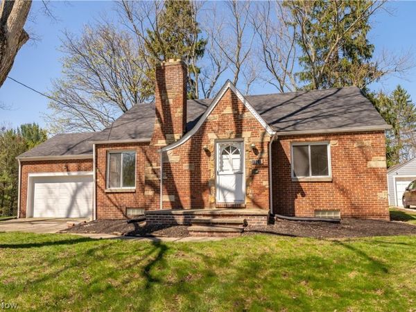 1521 Edgemoor Avenue , Akron, OH 44313