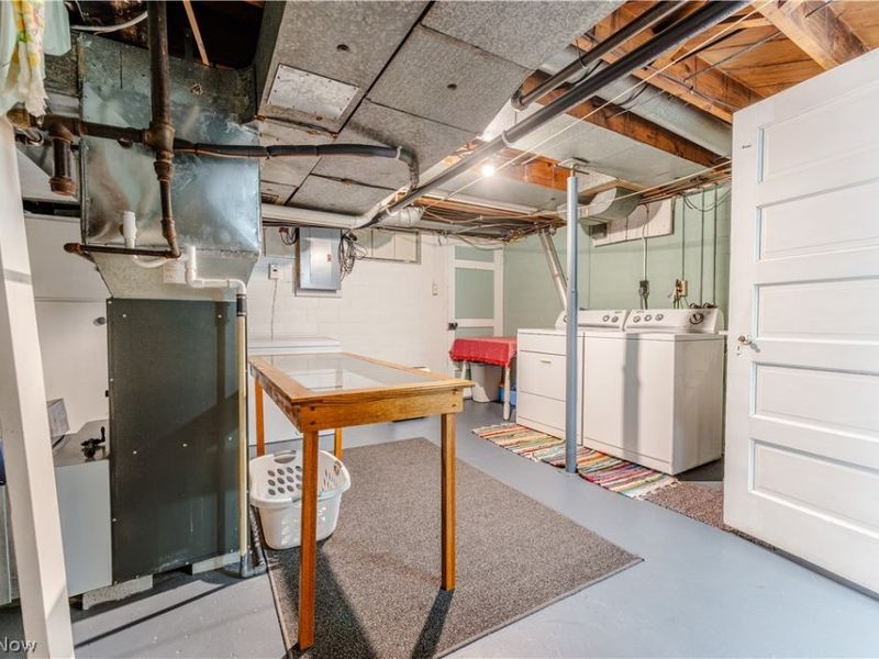 403 W Main Street, Sugarcreek, OH 44681 Photo 41