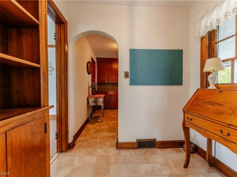 403 W Main Street, Sugarcreek, OH 44681 Photo 9