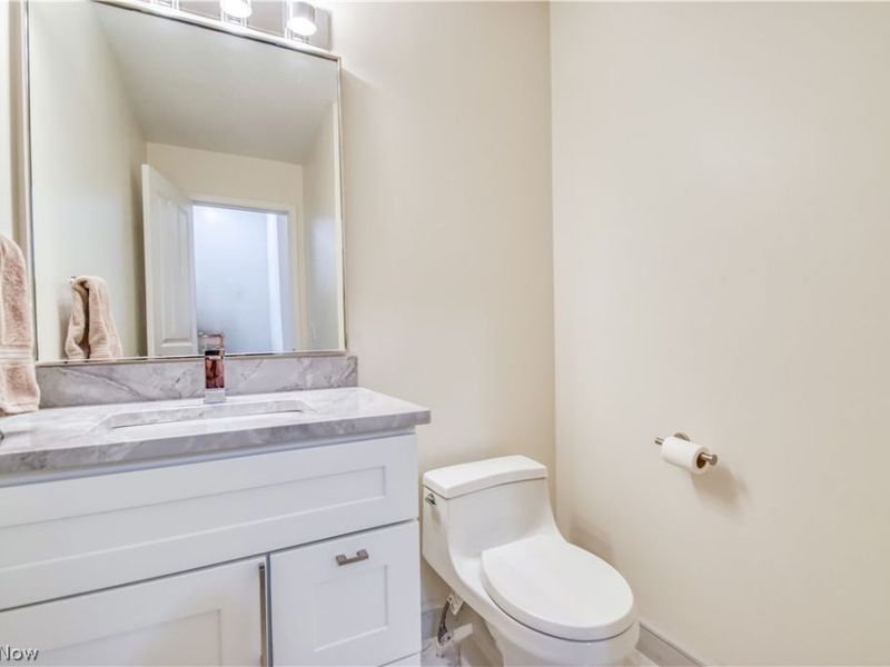 1425 Lindazzo Avenue, Cleveland, OH 44114 Photo 10