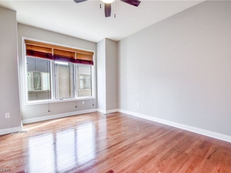 1425 Lindazzo Avenue, Cleveland, OH 44114 Photo 17