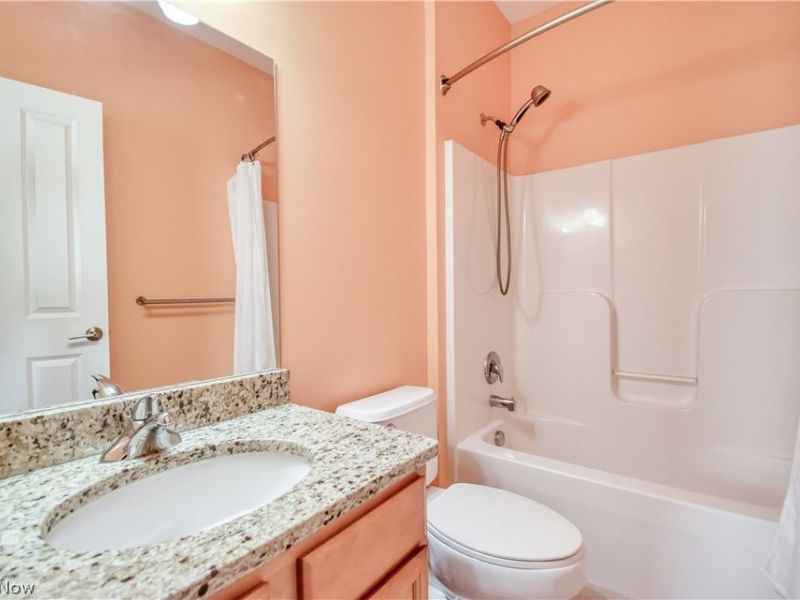 1425 Lindazzo Avenue, Cleveland, OH 44114 Photo 23