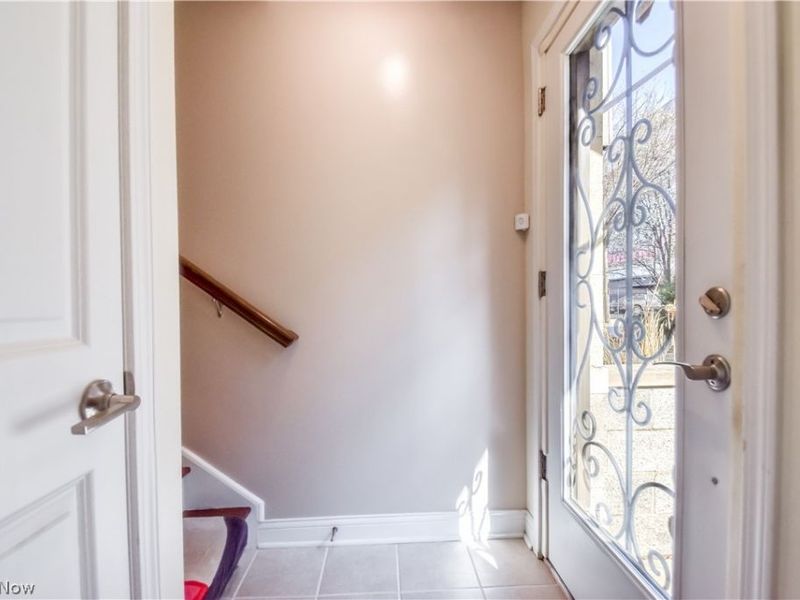 1425 Lindazzo Avenue, Cleveland, OH 44114 Photo 5