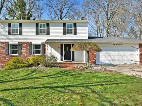 8559 Bayberry Drive NE, Warren, OH 44484