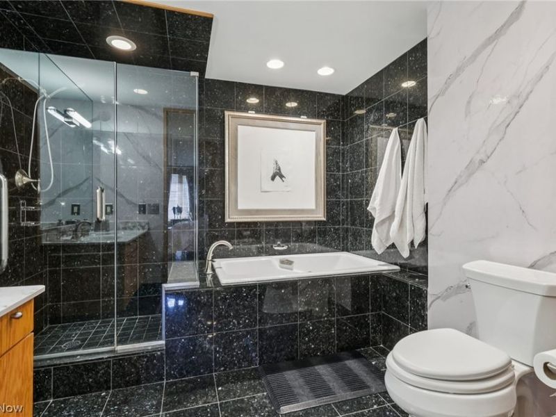 5200 Three Village Drive, Unit 1C, Lyndhurst, OH 44124 Photo 19