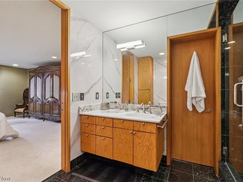 5200 Three Village Drive, Unit 1C, Lyndhurst, OH 44124 Photo 21