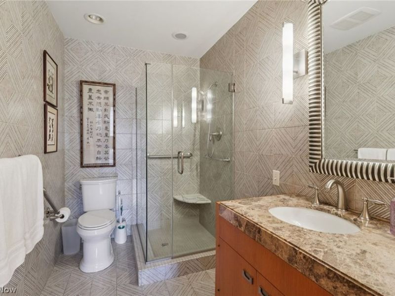 5200 Three Village Drive, Unit 1C, Lyndhurst, OH 44124 Photo 24