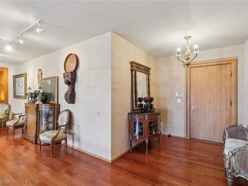 5200 Three Village Drive, Unit 1C, Lyndhurst, OH 44124 Photo 3