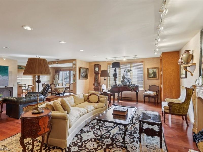 5200 Three Village Drive, Unit 1C, Lyndhurst, OH 44124 Photo 5