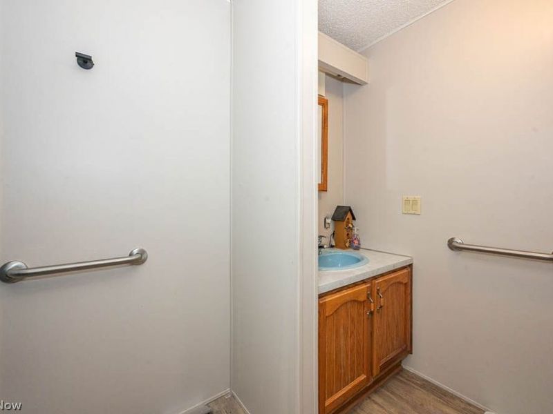 1229 Columbiana Lisbon Road, Unit 28, Columbiana, OH 44408 Photo 18