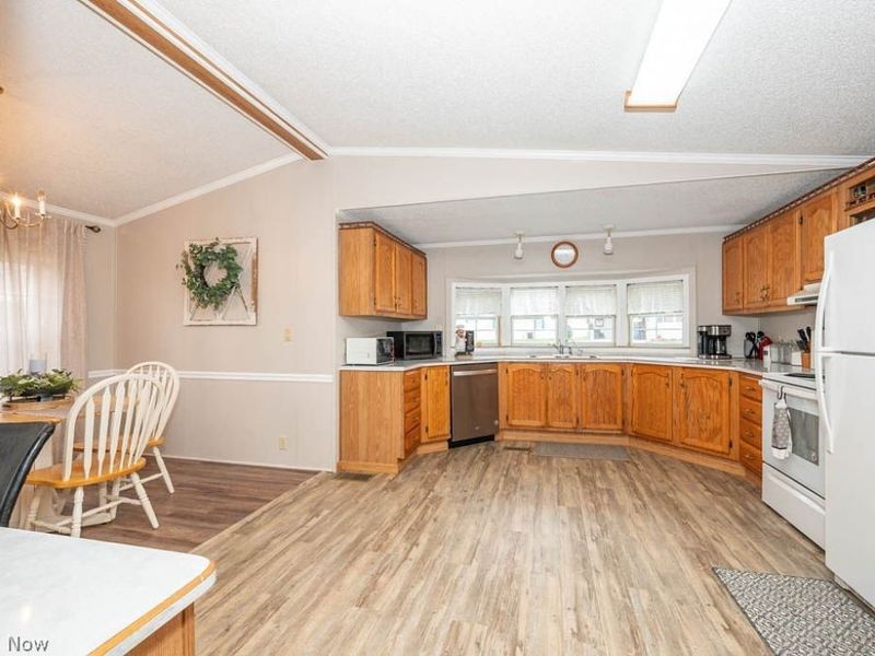 1229 Columbiana Lisbon Road, Unit 28, Columbiana, OH 44408 Photo 4