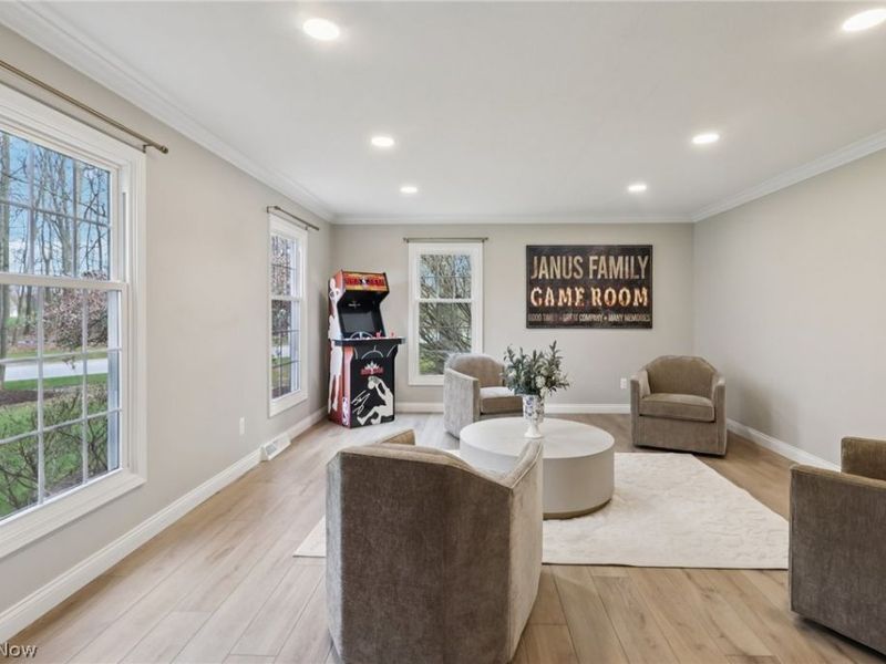 57 Fairfax Drive, Chagrin Falls, OH 44022 Photo 4