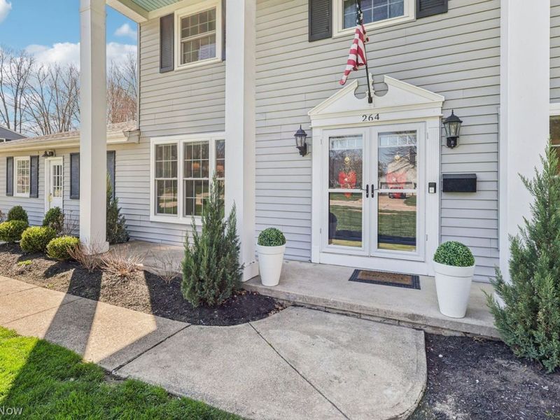 264 Woodstock Drive, Avon Lake, OH 44012 Photo 2