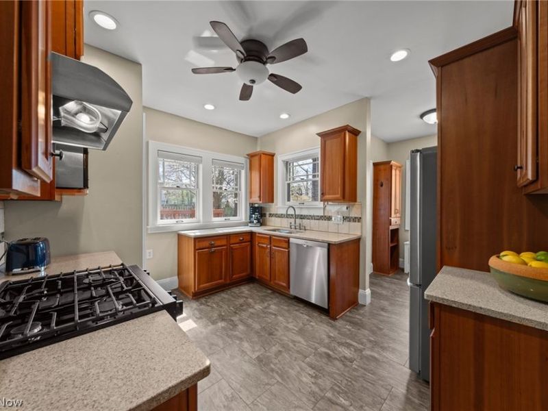 2212 Delaware Drive, Cleveland Heights, OH 44106 Photo 14