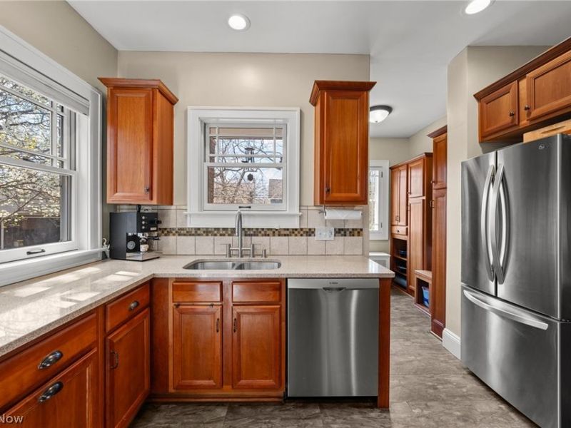 2212 Delaware Drive, Cleveland Heights, OH 44106 Photo 18