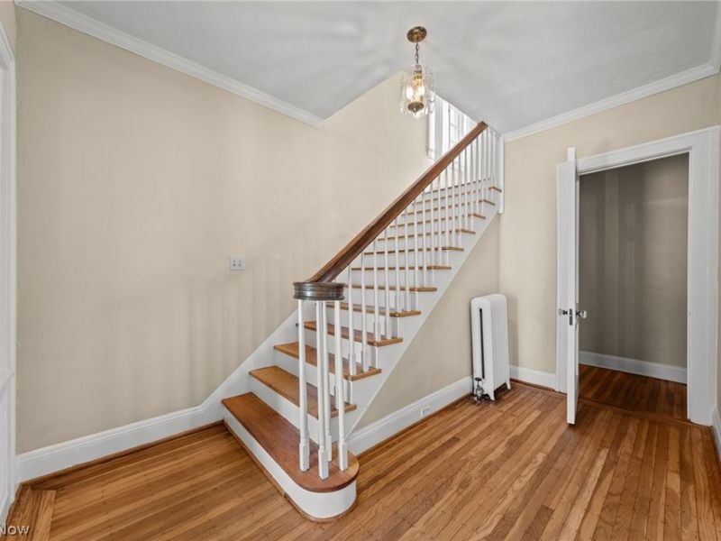 2212 Delaware Drive, Cleveland Heights, OH 44106 Photo 2
