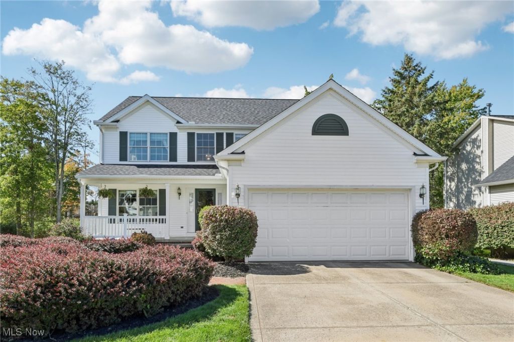 119 Cedar Glen, Chardon, OH 44024