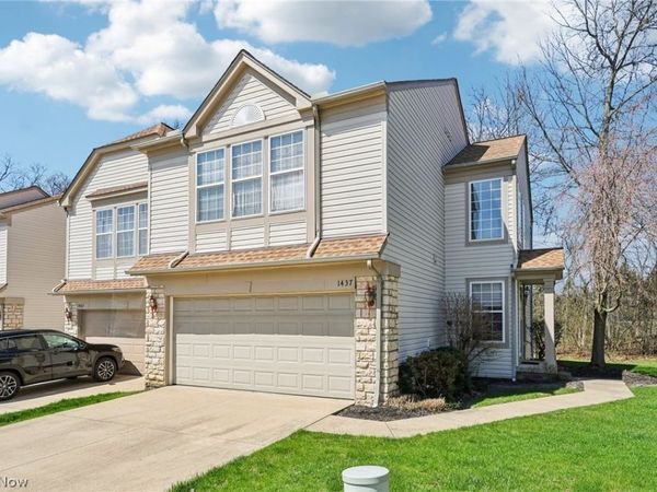 1437 N Yorkshire Drive, Broadview Heights, OH 44147