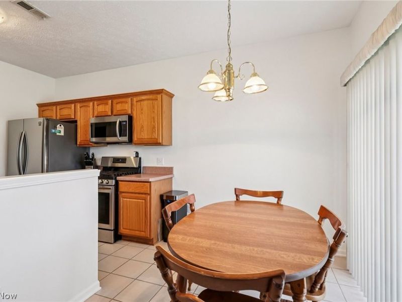 1437 N Yorkshire Drive, Broadview Heights, OH 44147 Photo 10