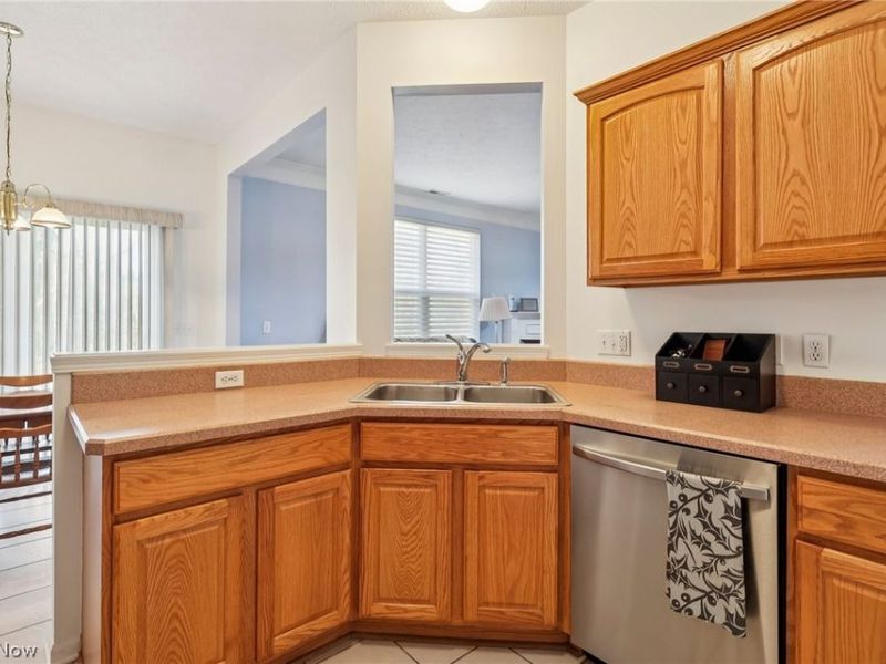 1437 N Yorkshire Drive, Broadview Heights, OH 44147 Photo 15