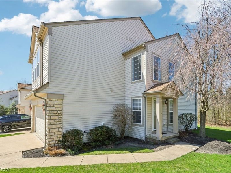 1437 N Yorkshire Drive, Broadview Heights, OH 44147 Photo 5