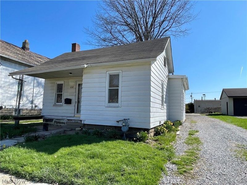 128 Northrup Street, Elyria, OH 44035 Photo 2