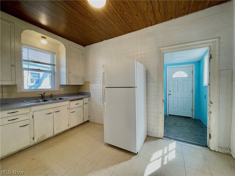 128 Northrup Street, Elyria, OH 44035 Photo 9