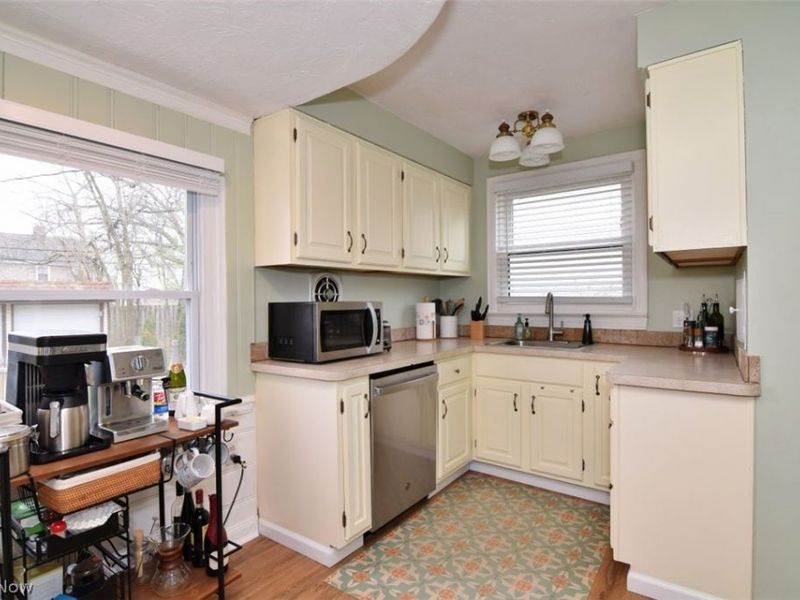 3837 Northwood Road, University Heights, OH 44118 Photo 11