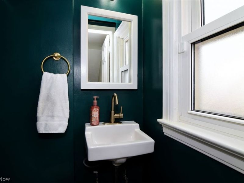 3837 Northwood Road, University Heights, OH 44118 Photo 16