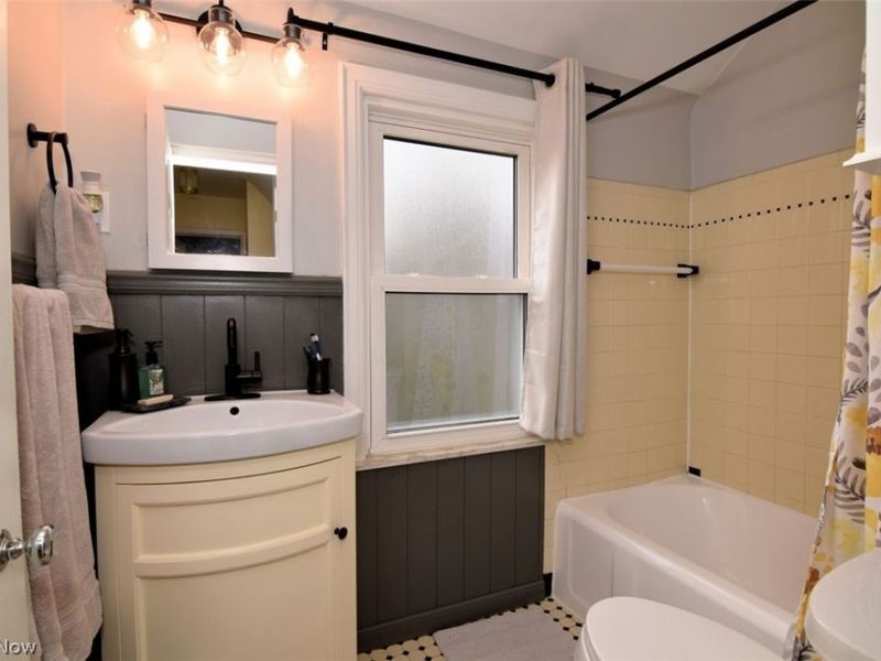 3837 Northwood Road, University Heights, OH 44118 Photo 26