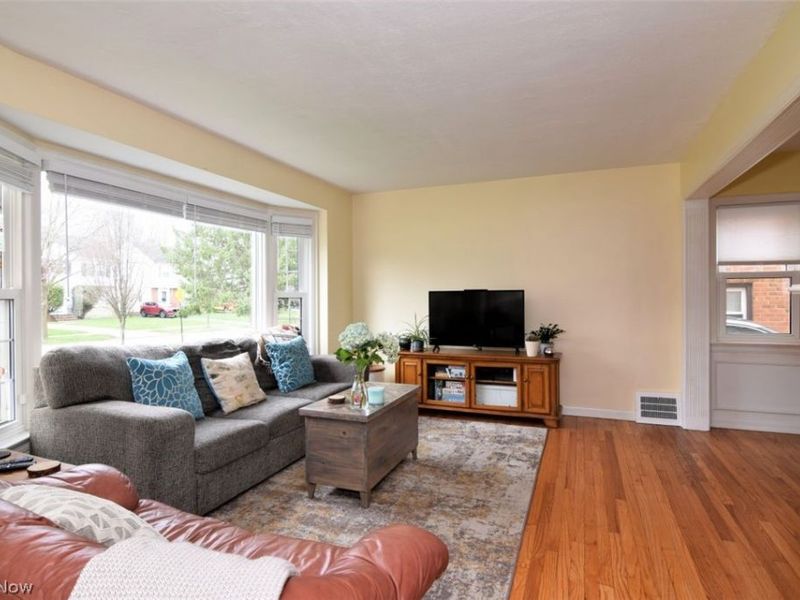 3837 Northwood Road, University Heights, OH 44118 Photo 4