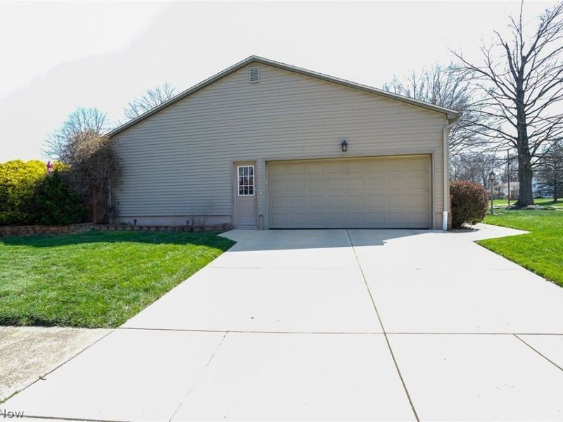 670 Mapleridge Drive, Boardman, OH 44512 Photo 4