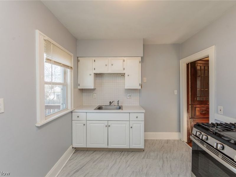 10822 Fortune Avenue, Cleveland, OH 44111 Photo 9