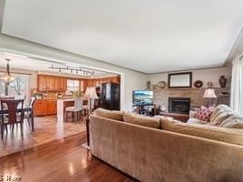 1985 Cover Drive, Poland, OH 44514 Photo 3