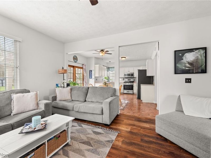 27061 Glenside Lane, Olmsted Township, OH 44138 Photo 11