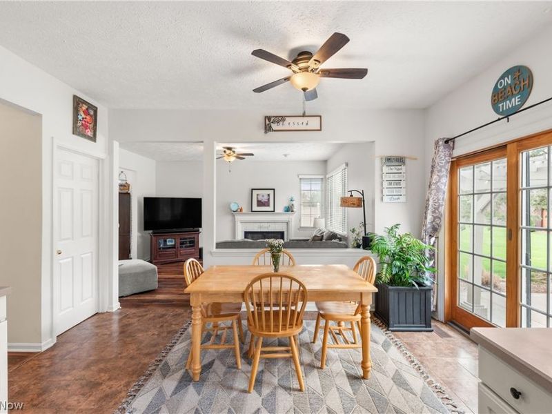 27061 Glenside Lane, Olmsted Township, OH 44138 Photo 17