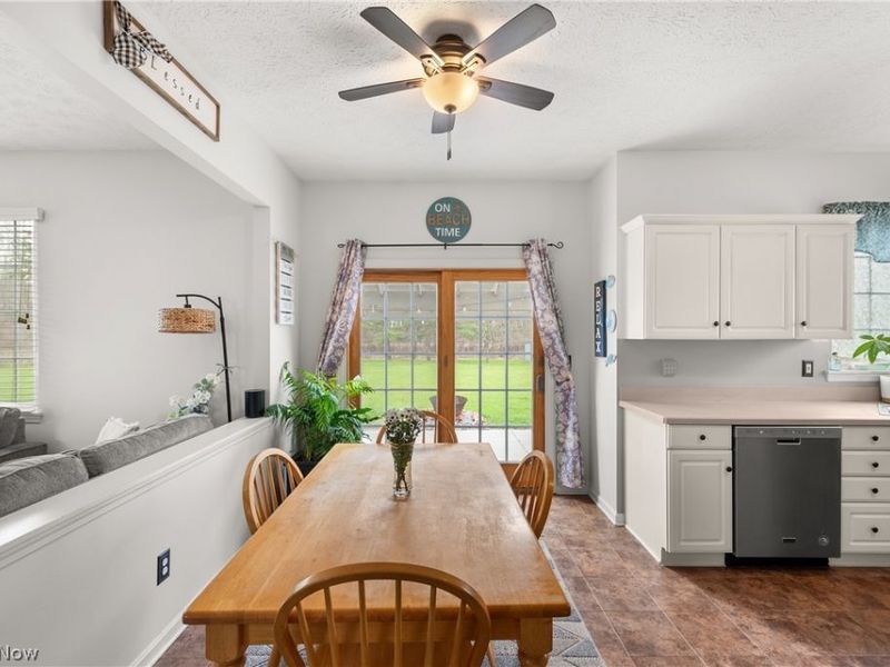 27061 Glenside Lane, Olmsted Township, OH 44138 Photo 18