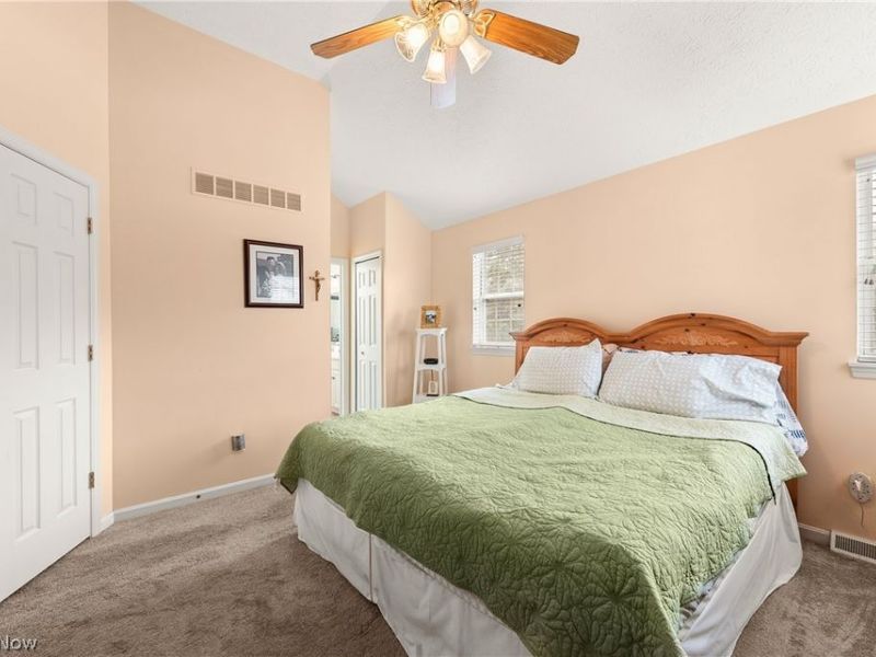 27061 Glenside Lane, Olmsted Township, OH 44138 Photo 22