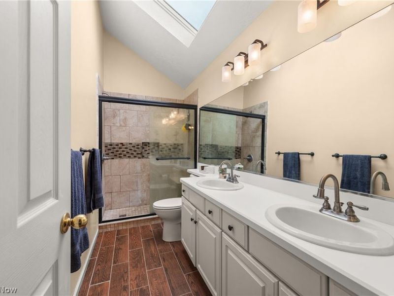 27061 Glenside Lane, Olmsted Township, OH 44138 Photo 25