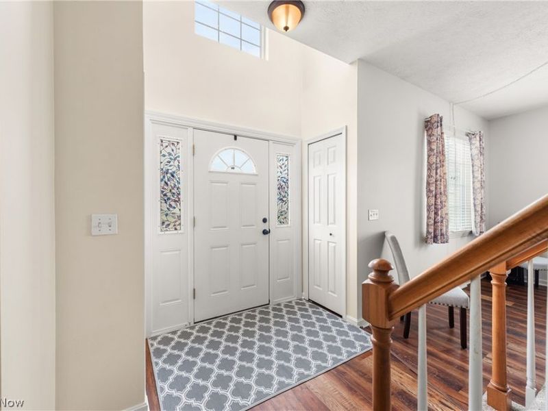 27061 Glenside Lane, Olmsted Township, OH 44138 Photo 3