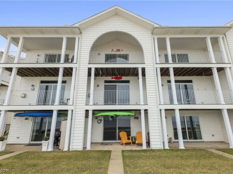 1223 W Lakeshore Drive, Port Clinton, OH 43452 Photo 3